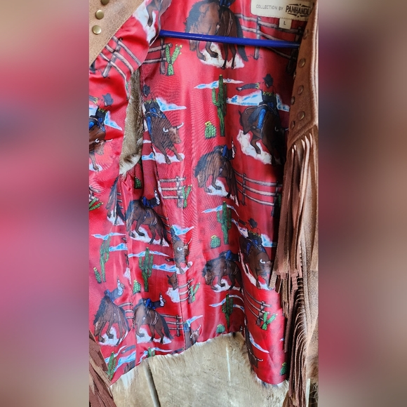 Powder River Women's Faux Fur Vest - Brown - Picture 6 of 6